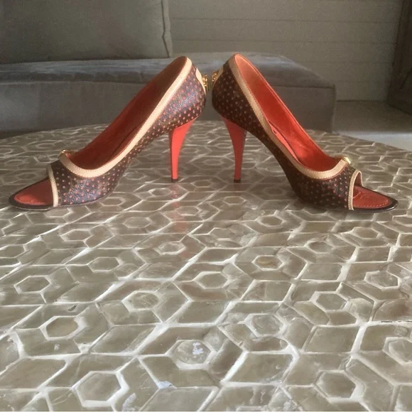 LOUIS VUITTON Limited Edition Fuchsia Monogram Perforated Open-Toe Pumps